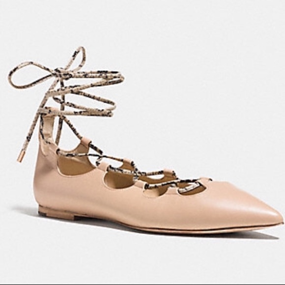 Coach EUC Justine lace up cream flats 8 - Picture 3 of 5